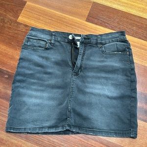 Billabong black stretch Jean Skirt size 28